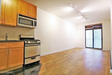 Main picture of 250 W 105th St