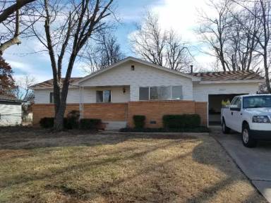 Main picture of 9400 NE 13th St