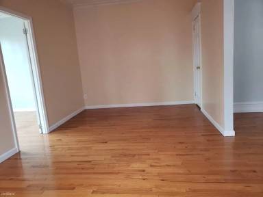Main picture of 2111 71st St