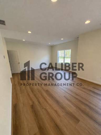 Main picture of 3 Bd 1 Ba Condo for rent in Waterloo, IA