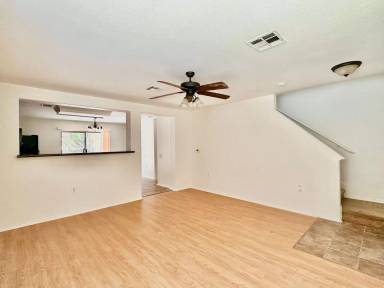 Main picture of 5609 Viewpoint Dr