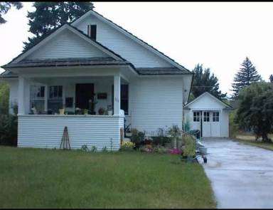 Main picture of 329 E Kent Ave