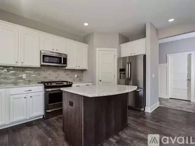 Main picture of 6982 Kalamazoo Ave SE