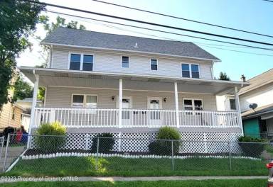 Main picture of 211 Lincoln St
