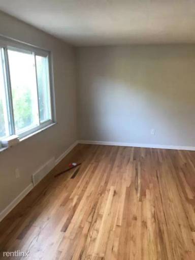 Main picture of 107 Lucinda Dr