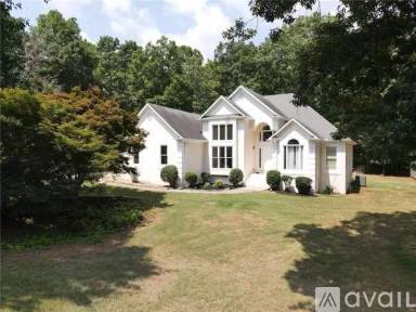 Main picture of 112 Glenoaks Ct