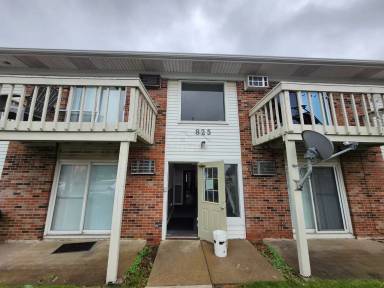 Main picture of 825 S Grand Ave