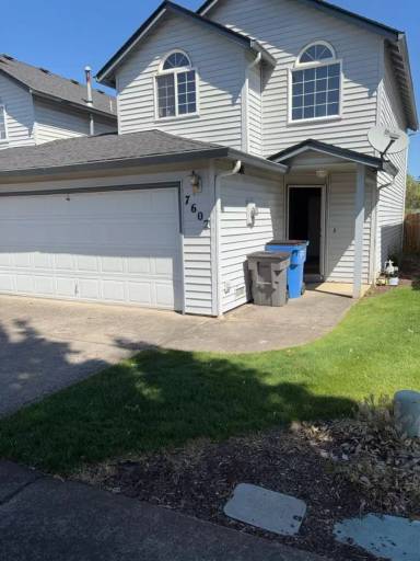 Main picture of 7602 NE 52nd St