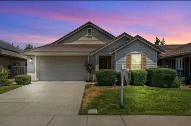 Main picture of 1730 Dalia Ln