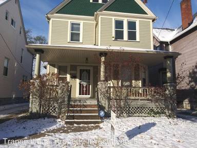 Main picture of 2240 E 87th St