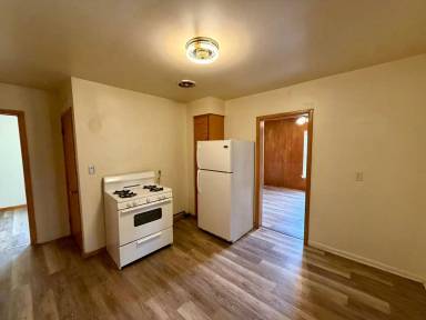 Main picture of 1120 S 12th Ave