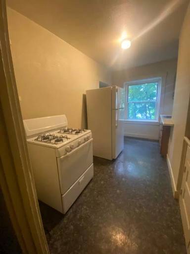 Main picture of 2750 Broadway Ave