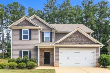 Main picture of 92 Moss Way NW