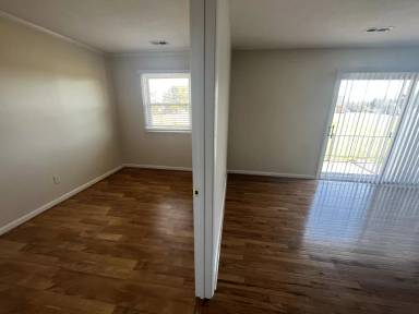 Main picture of 103 N Edgewood Dr