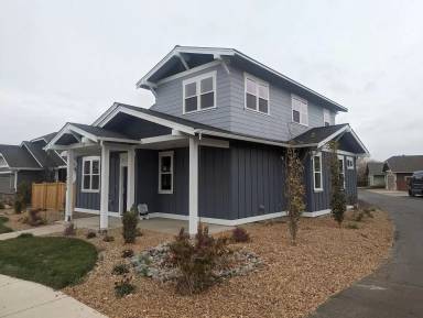 Main picture of 1733 NW Hemlock Ave