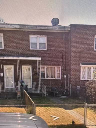 Main picture of 2906 Thompson St
