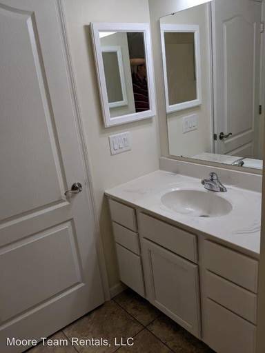 Main picture of 243 Nathan Ct