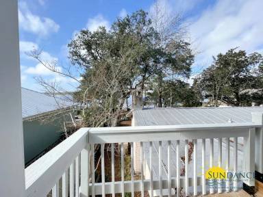 Main picture of 45 Warwick Dr
