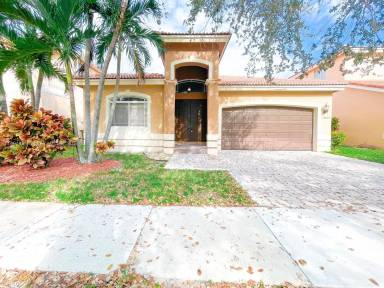 Main picture of 13025 SW 54th Ct