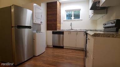 Main picture of 130 E Norwood Ct