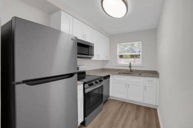 Main picture of 401 Burnside Dr