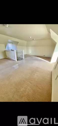 Main picture of 2208 Market St