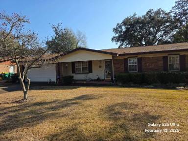 Main picture of 106 Alan a Dale Dr