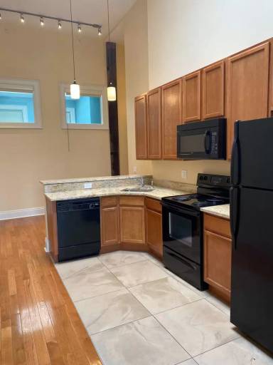 Main picture of 401 Brady St