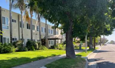 Main picture of 13423 Burbank Blvd