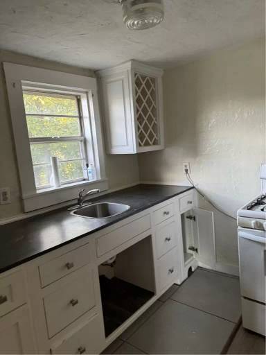 Main picture of 234 Oaklawn St