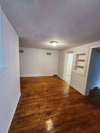 Main picture of 4755 Capitol Ave