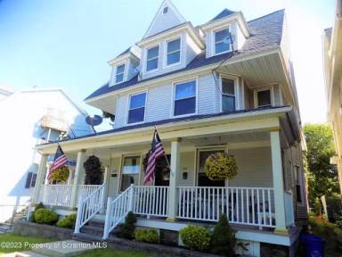 Main picture of 1509 E Gibson St