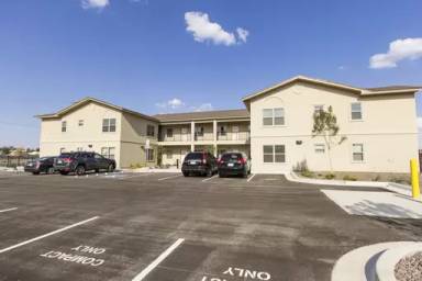 Main picture of 500 S Yarbrough Dr