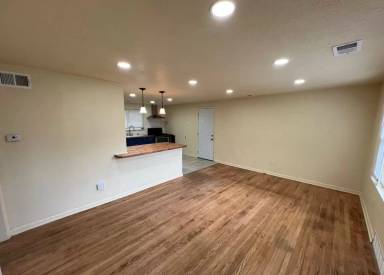 Main picture of 9005 E 67th Ter