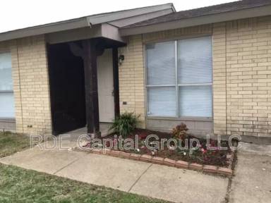Main picture of 1413 Eagle Pass Dr