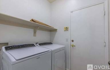 Main picture of 9107 W Globe Ave