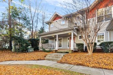 Main picture of 958 W 1st St