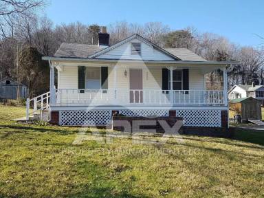 Main picture of 4525 Old Broadway St