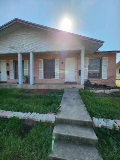 Main picture of 2707 Wilson