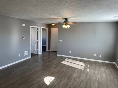 Main picture of 1325 Carol St