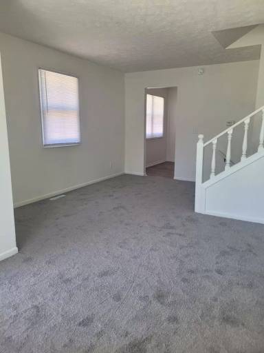 Main picture of 4874 Robin Dr