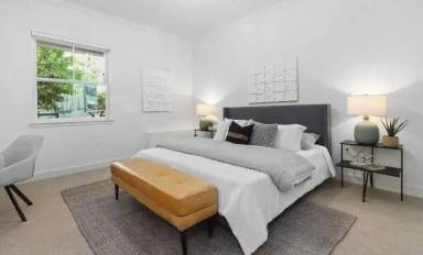 Main picture of 396 1st St