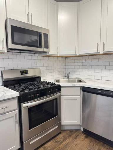 Main picture of 6257 N Lakewood Ave