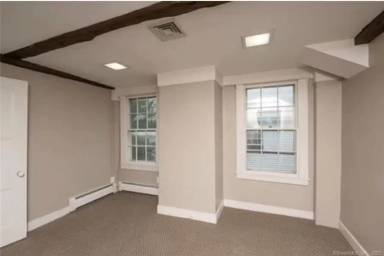 Main picture of 163 College St