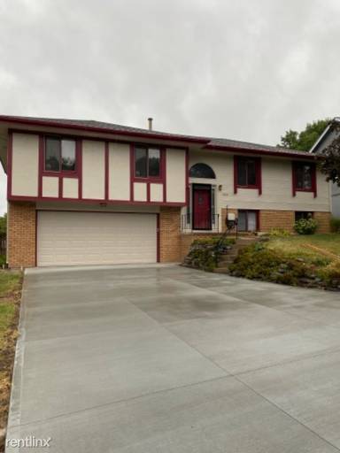 Main picture of 11226 Miami Cir