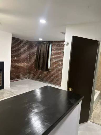 Main picture of 3755 Shreve Ave
