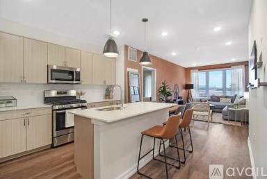 Main picture of 1 West Dr