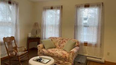 Main picture of 261 Main St
