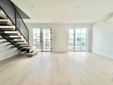Main picture of 3725 32nd St