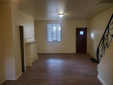 Main picture of 517 N Wanamaker St